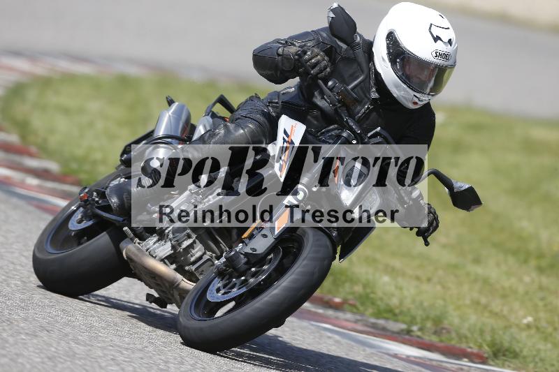 Archiv-2025/09 22.04.2025 Cornu Master School ADR/gruen-vert/9